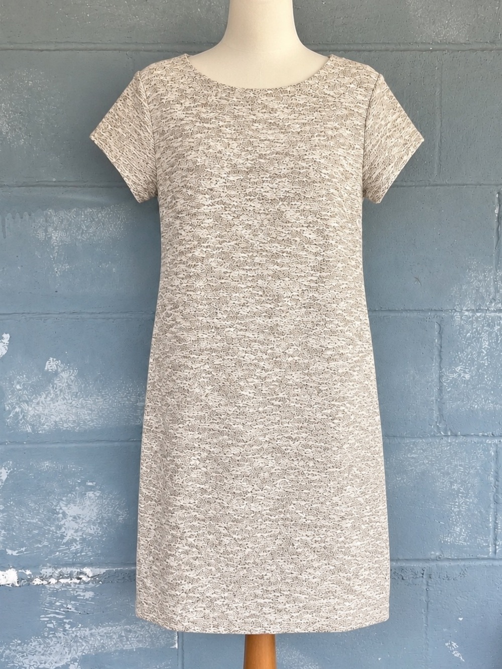 Banana Republic Women’s Size 12 Cream, Light Gray & Gold Woven Midi Sheath Dress